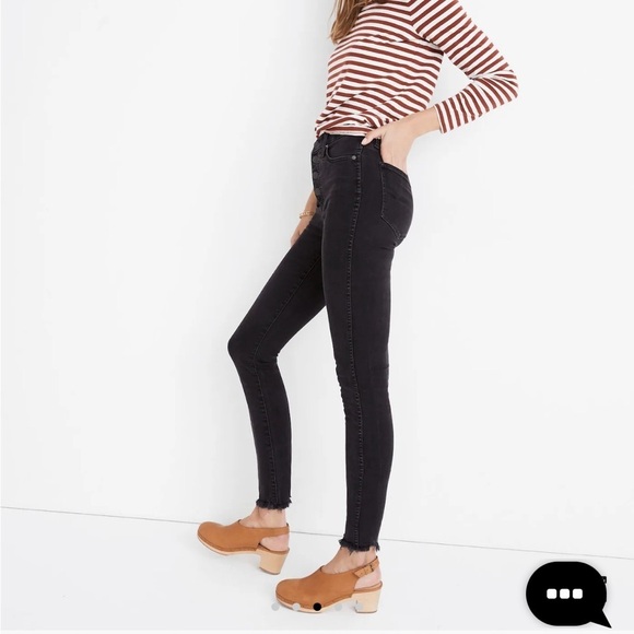 Madewell Petite 10" High-Rise Skinny Jeans in Berkeley Black Button Edition 33P - Picture 4 of 13